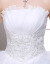 服倉舗ウェディングドレス2018新型白ロググ新婦ウェルディーディードレススアファッションニューで結婚式を結びました。2018新型影楼シンプレル白色XXXX