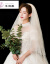 ヘア糸の撮影でネの有名人の新婦の結婚式のシャンパン色のショートスタイルがあります。ワワワワのジョレの結婚道具シンプルパンの薄いシャンパン色（長さ106 cmぐらい）100 cm-135 cm
